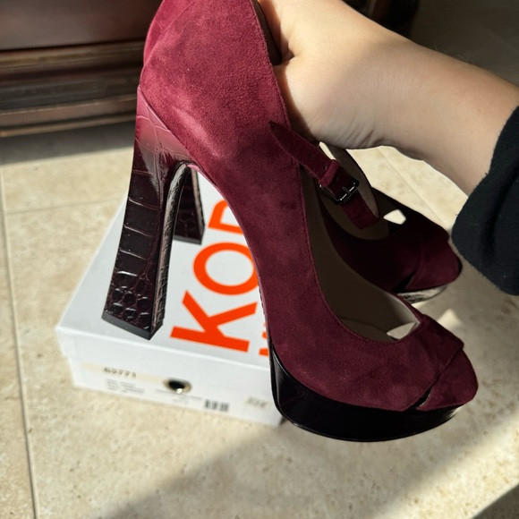 Michael Kors | Padova Platform Heels  Burgundy Suede Patent Size 10 New in Box!! - Picture 4 of 14